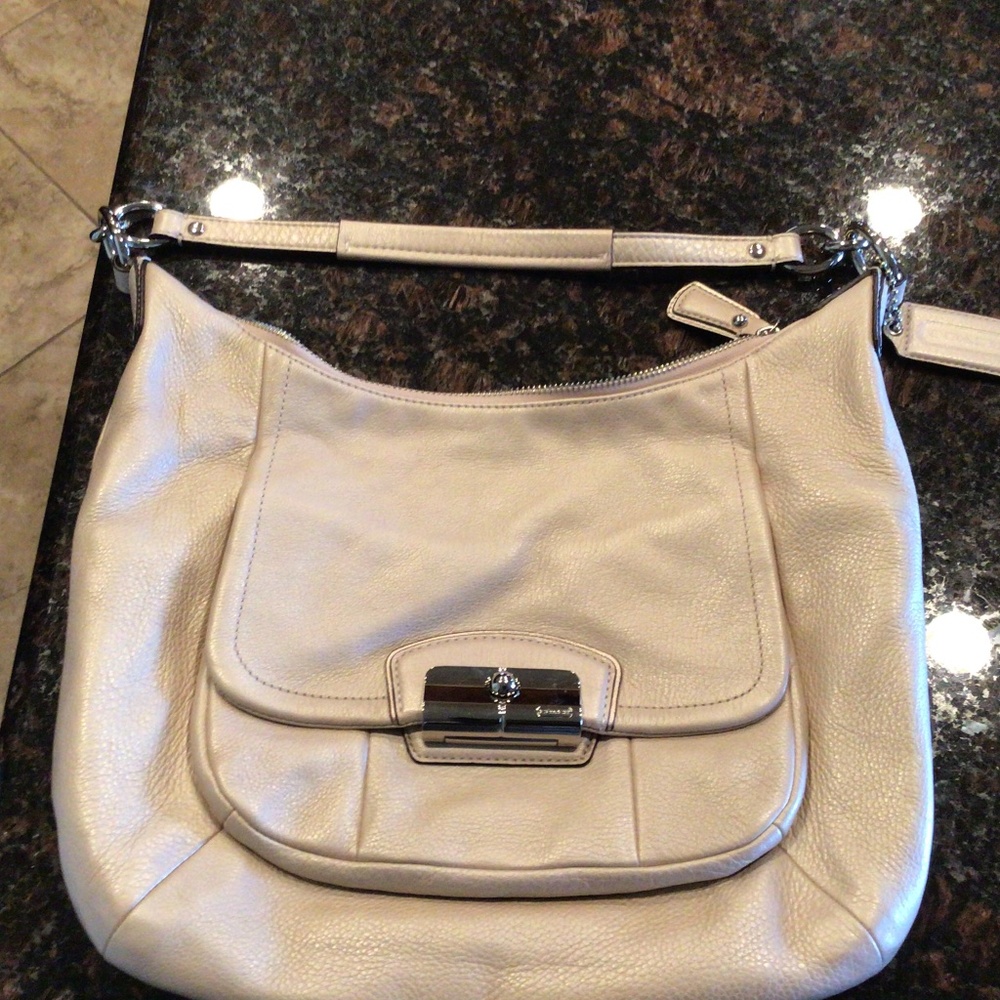 Coach shoulder bag - Picture 1 of 7